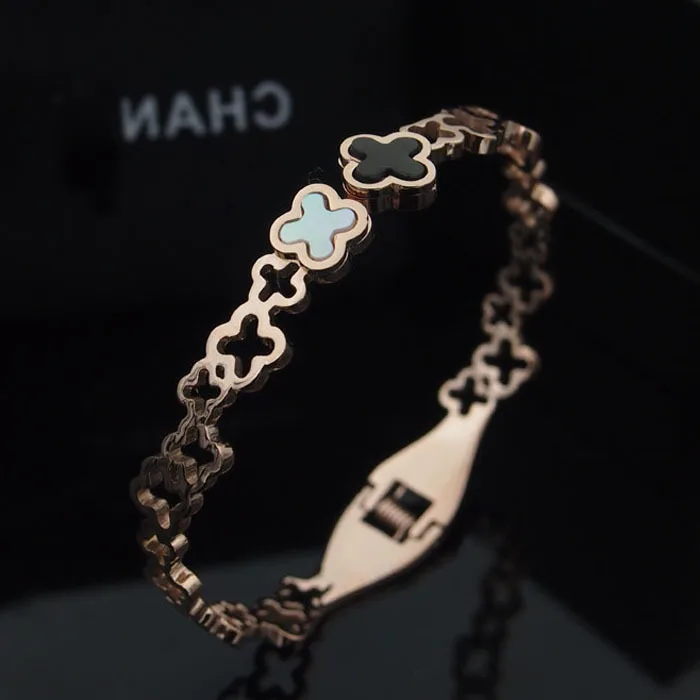 Titanium steel personality fashion jewelry four-leaf clover style ladies bracelet to send lover gift 2019 new Bangles
Titanium steel personality fashion jewelry four-leaf clover style ladies bracelet to send lover gift 2019 new Bangles