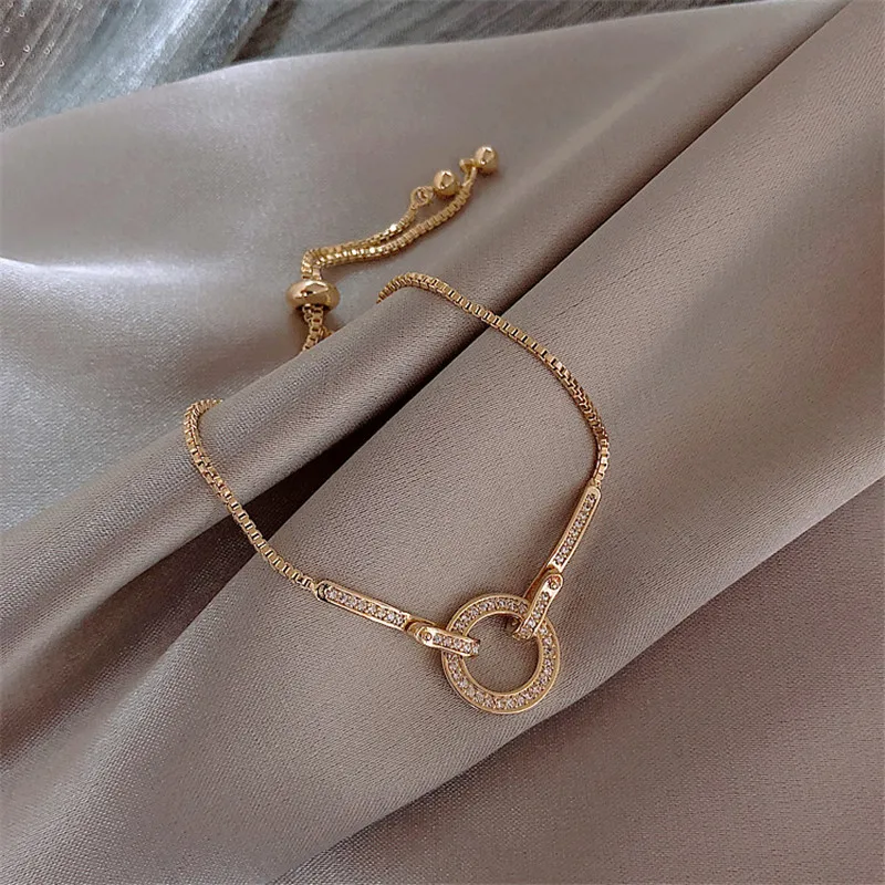 2020 New Fashionable Simple AAA Cubic Zirconia Pendant Bracelet for Woman Round Shiny Crystal Korean Bangle Female Jewelry Gifts
2020 New Fashionable Simple AAA Cubic Zirconia Pendant Bracelet for Woman Round Shiny Crystal Korean Bangle Female Jewelry Gifts