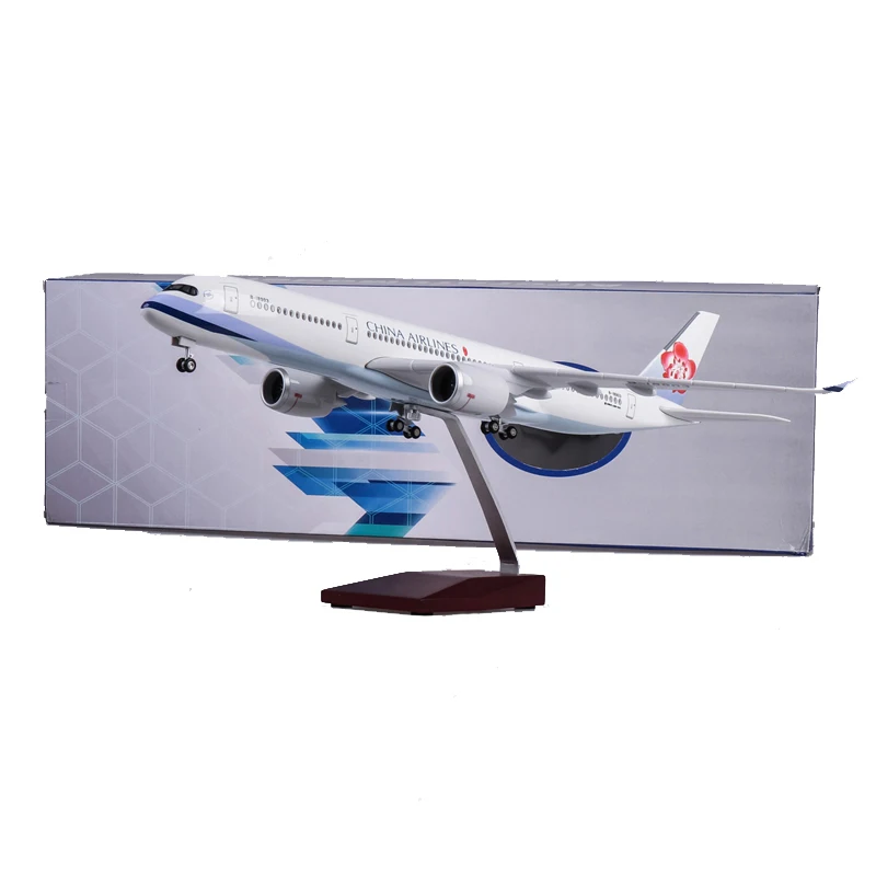 47CM 1/142 ScaleAirbus A350 Taiwan China Airline Plane Model Alloy Airframe W Landing Gear & Light Airplane Toys Aircraft Toys
47CM 1/142 ScaleAirbus A350 Taiwan China Airline Plane Model Alloy Airframe W Landing Gear & Light Airplane Toys Aircraft Toys