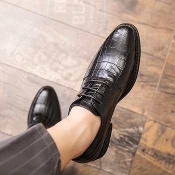 2020 Formal Men's Crocodile Pattern Leather Shoes British Fashion Pointed Toe Casual Party Office Oxford Platform Shoes Men 
2020 Formal Men's Crocodile Pattern Leather Shoes British Fashion Pointed Toe Casual Party Office Oxford Platform Shoes Men