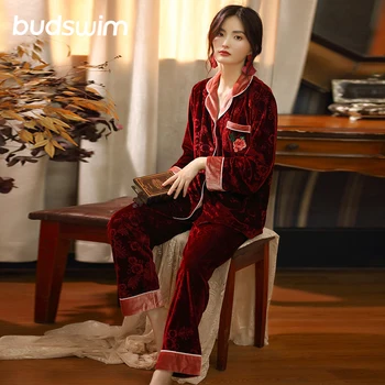 2019 New Autumn and Winter Women Retro Printed Gold Velvet Pajamas Warm Sleepwear Female Long-sleeved 2 Piece Set Home Nightwear
2019 New Autumn and Winter Women Retro Printed Gold Velvet Pajamas Warm Sleepwear Female Long-sleeved 2 Piece Set Home Nightwear