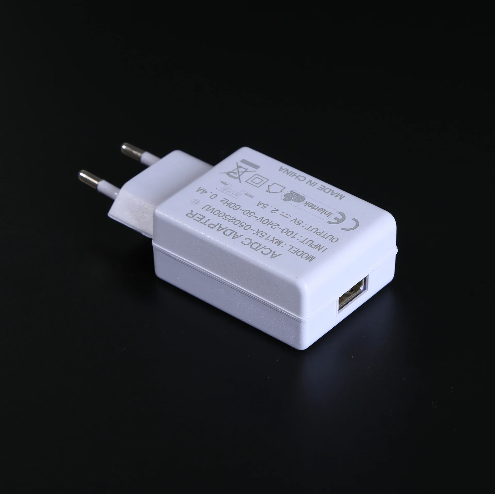 5V2A Cleaner Power Adapter USB Interface Have ce gs ERP6 Class Energy Efficiency EN61558 Standard
5V2A Cleaner Power Adapter USB Interface Have ce gs ERP6 Class Energy Efficiency EN61558 Standard