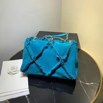 2020 New Women shoulder bag Genuine Leather luxury brand fashion Womens plap handbags Deerskin goatskin crossbody bags
2020 New Women shoulder bag Genuine Leather luxury brand fashion Womens plap handbags Deerskin goatskin crossbody bags