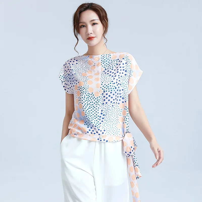 2020 Summer New Women's Lace-up Printed Thin Short-Sleeved Chiffon Shirt European and American Style round Neck Slim Loose Top
2020 Summer New Women's Lace-up Printed Thin Short-Sleeved Chiffon Shirt European and American Style round Neck Slim Loose Top