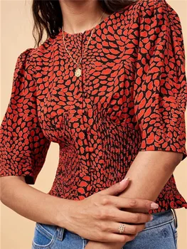 2020 New Women's Blouse lips print puff sleeves elastic waist short ladies shirt female elegant blouses tops with buttons 
2020 New Women's Blouse lips print puff sleeves elastic waist short ladies shirt female elegant blouses tops with buttons