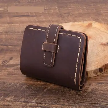 2020 new leather wallet short retro men's wallet 2 fold first layer cowhide buckle wallet Luxury Brand Money Bag Men Wallet
2020 new leather wallet short retro men's wallet 2 fold first layer cowhide buckle wallet Luxury Brand Money Bag Men Wallet