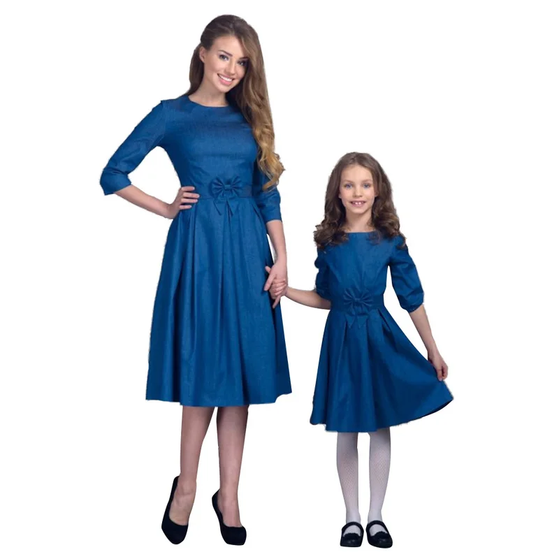 Mother Daughter Dresses Autumn Family Clothing Three Quarter Sleeve Dress Solid Women Kid Girl Baby Dress Bow Matching Clothes
Mother Daughter Dresses Autumn Family Clothing Three Quarter Sleeve Dress Solid Women Kid Girl Baby Dress Bow Matching Clothes