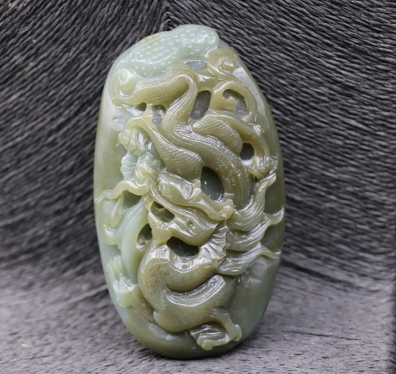 Big Treasure Chinese Vintage Hetian Old Jade Powerful Celestial Dragon Peanut Carving Amulet Timestown 20201126A
Big Treasure Chinese Vintage Hetian Old Jade Powerful Celestial Dragon Peanut Carving Amulet Timestown 20201126A