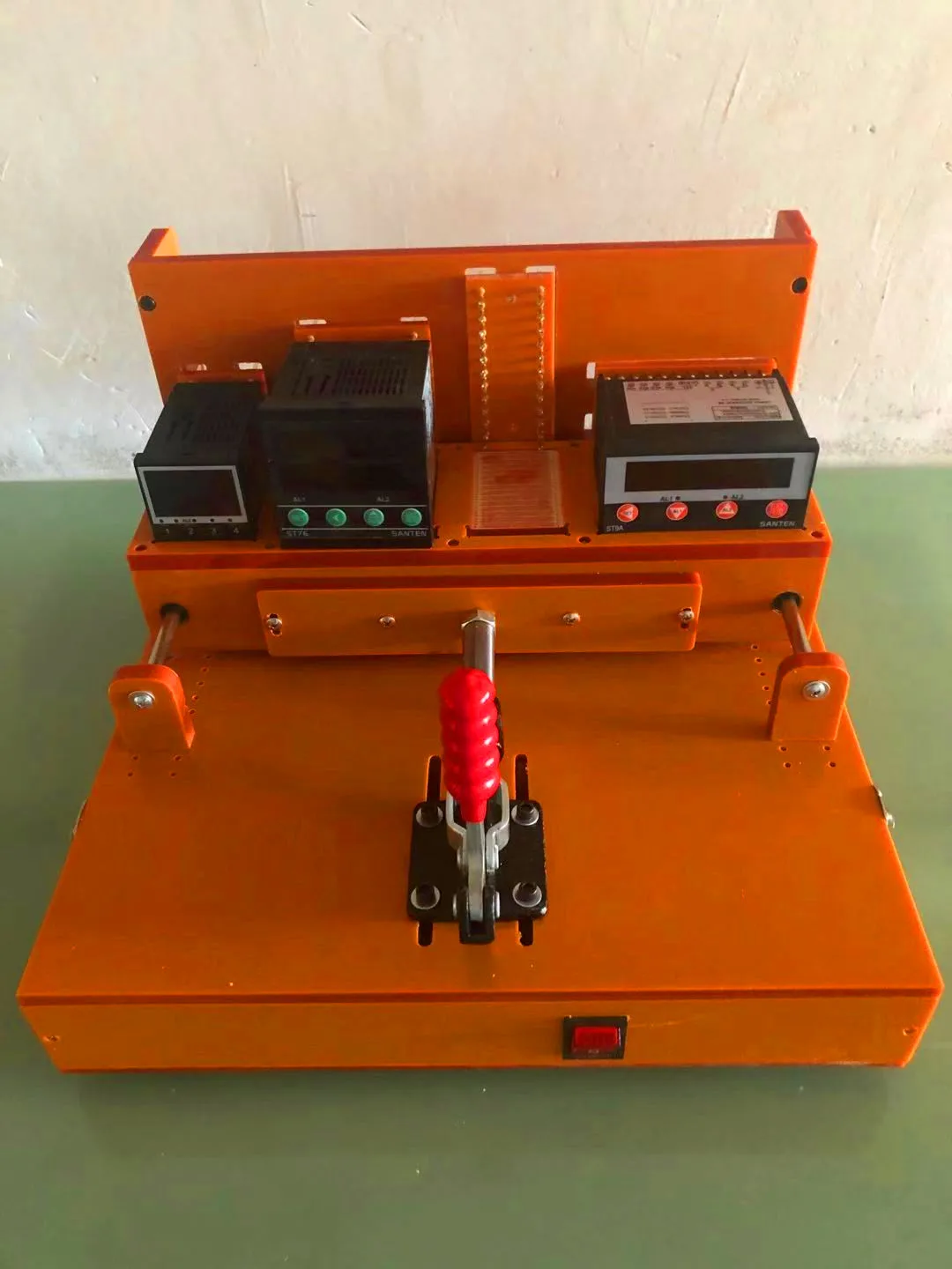 Customized Finished Product Test Rack, Function Test Jig Bluetooth Module Test Stand, PCB Test Stand, PCBA Test Stand
Customized Finished Product Test Rack, Function Test Jig Bluetooth Module Test Stand, PCB Test Stand, PCBA Test Stand