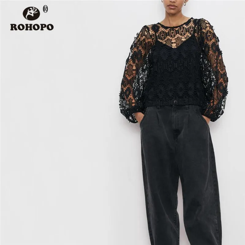 ROHOPO Round Collar Puff Long Sleeve Tweed Black Blouse Dobby Chic Hollow Out Autumn Ladies Knitted Tops Blusa #9423
ROHOPO Round Collar Puff Long Sleeve Tweed Black Blouse Dobby Chic Hollow Out Autumn Ladies Knitted Tops Blusa #9423