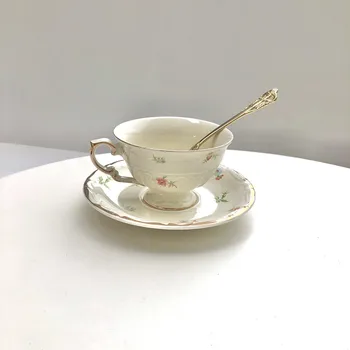 European Coffee Cup and Saucer Spoon Set Ceramic Gold-plated Mate Cups Pottery Tea Porcelain Creative Kubek Drinkware AB50BZ
European Coffee Cup and Saucer Spoon Set Ceramic Gold-plated Mate Cups Pottery Tea Porcelain Creative Kubek Drinkware AB50BZ