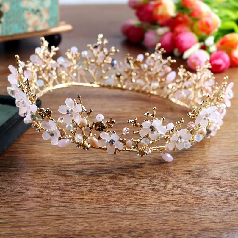 

Baroque Tiaras Crown Retro Upscale Large Flower Bride Crown Jewelry Boutique Headdress Handmade Wedding UV Color Protection