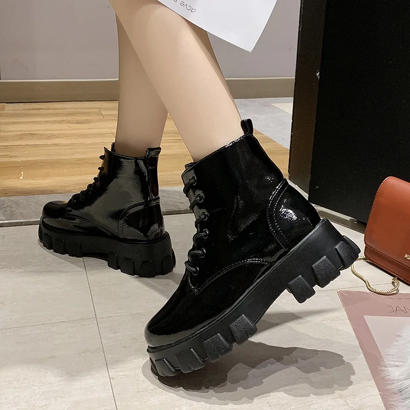Short Boots Women's 2019 Autumn New Style Korean-style Students Platform-Style Patent Leather Cross Straps Hot Selling Martin Bo
Short Boots Women's 2019 Autumn New Style Korean-style Students Platform-Style Patent Leather Cross Straps Hot Selling Martin Bo