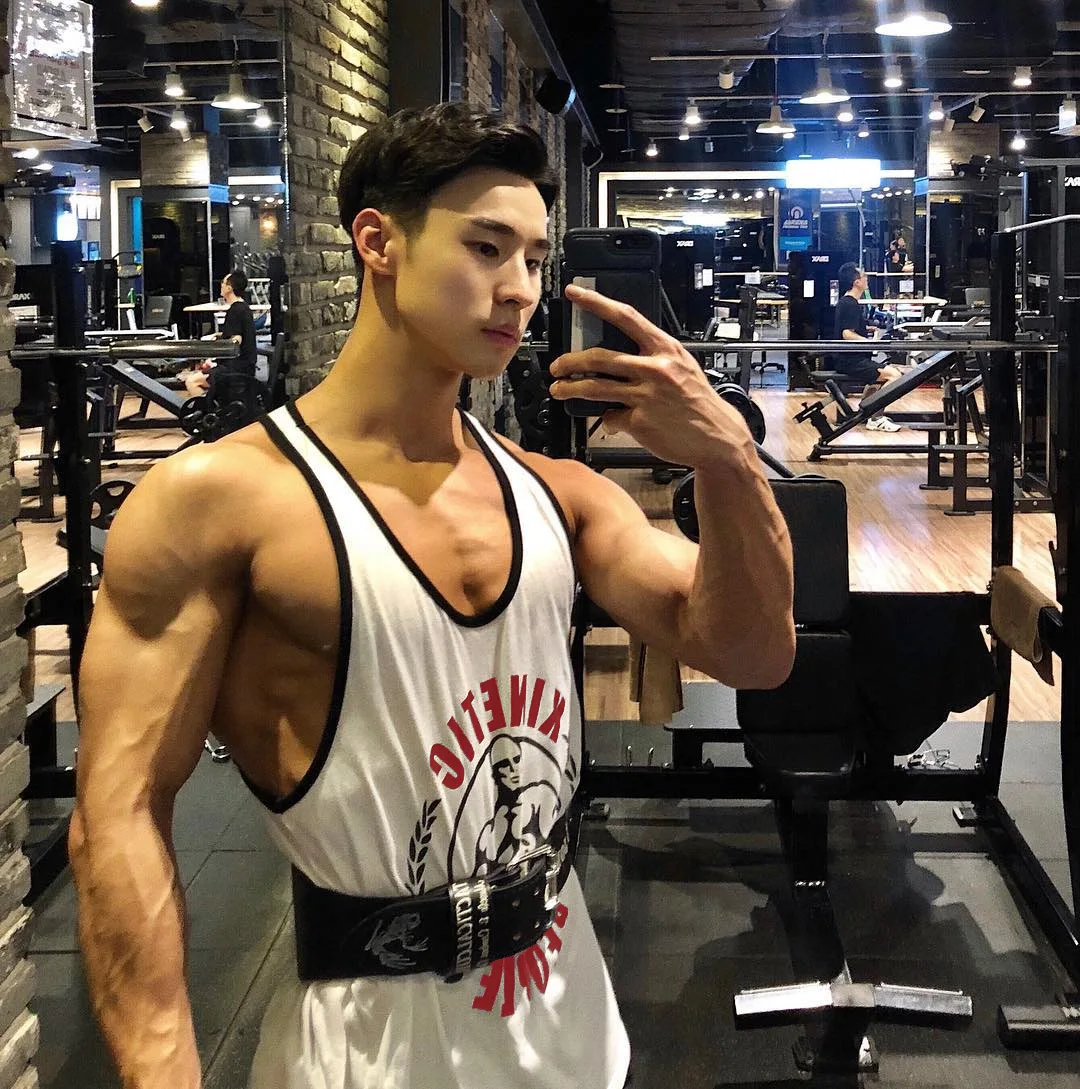 Gym Muscle brother dog sport vest men's iron shoulder I loose sleeveless cotton vest 
Gym Muscle brother dog sport vest men's iron shoulder I loose sleeveless cotton vest