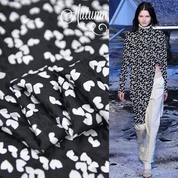 100cm*114cm Black white ethnic floral fabric natural silk cotton charmeuse satin jacquard
100cm*114cm Black white ethnic floral fabric natural silk cotton charmeuse satin jacquard