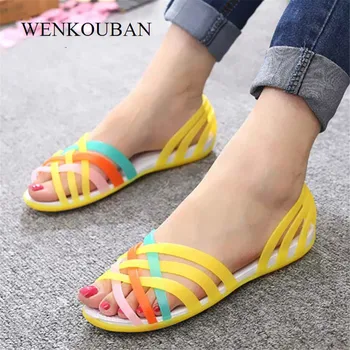 2020 Women Jelly Shoes Rainbow Summer Sandals Female Flat Shoes Ladies Slip On Woman Candy Color Peep Toe Women's Beach Shoes
2020 Women Jelly Shoes Rainbow Summer Sandals Female Flat Shoes Ladies Slip On Woman Candy Color Peep Toe Women's Beach Shoes
