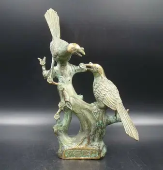 Chinese Old Bronze Gilt Deco Art Handmade Carving Double Magpie Statue
Chinese Old Bronze Gilt Deco Art Handmade Carving Double Magpie Statue