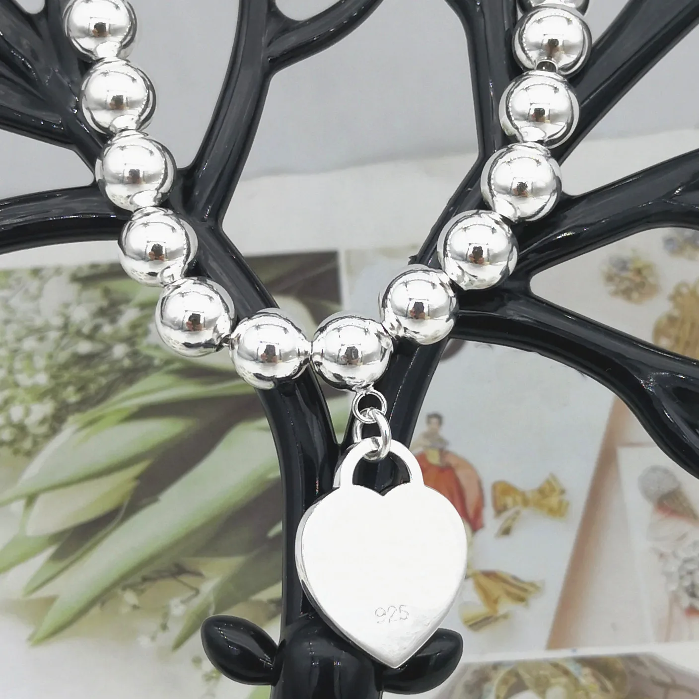 S925 Sterling Silver Lady Classic Heart Tag 8m Bead Bracelet European and American Popular Holiday Gifts
S925 Sterling Silver Lady Classic Heart Tag 8m Bead Bracelet European and American Popular Holiday Gifts