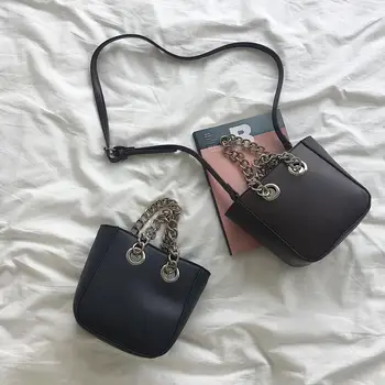 Small Mini Chain Tote Bags Women 2020 Luxury Crossbody Handbags Purses Black Leather Bag Brand Designer Messenger Shoulder Bags 
Small Mini Chain Tote Bags Women 2020 Luxury Crossbody Handbags Purses Black Leather Bag Brand Designer Messenger Shoulder Bags