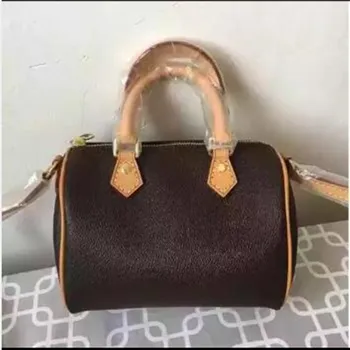 HOT luxury handbags women retro leisure tote bags designer female leather shoulder bag ladies crossbody bag women messenger bag 
HOT luxury handbags women retro leisure tote bags designer female leather shoulder bag ladies crossbody bag women messenger bag