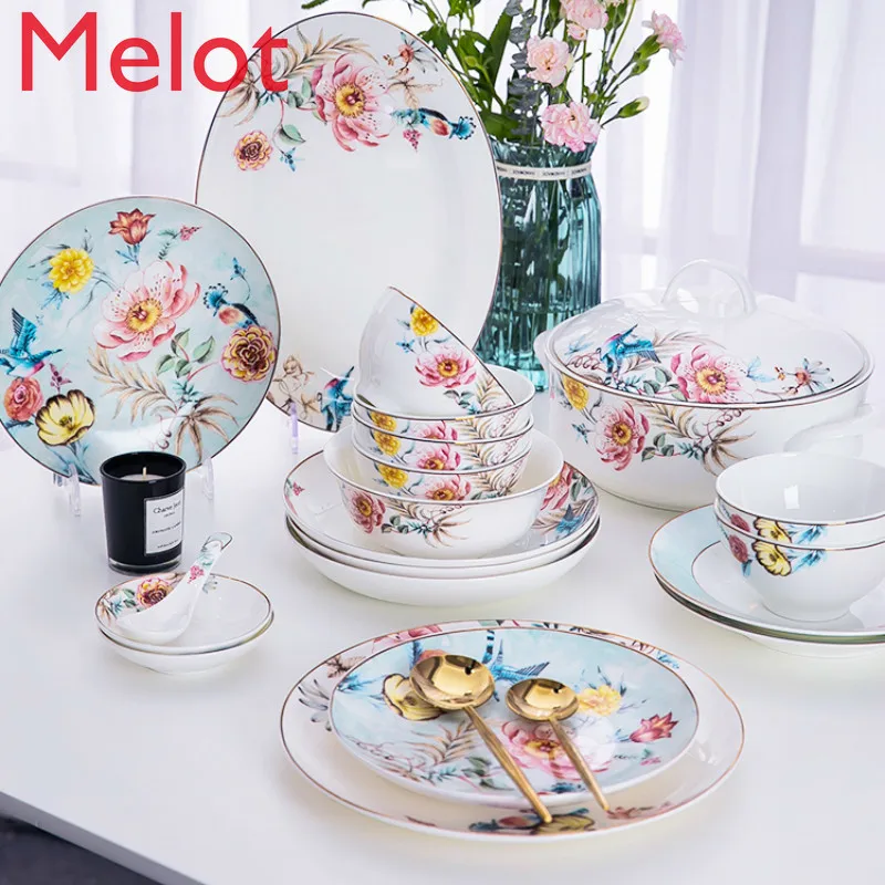 Chinese Jingdezhen tableware set creative ceramic bowls and chopsticks Bone China high grade dishes for household use
Chinese Jingdezhen tableware set creative ceramic bowls and chopsticks Bone China high grade dishes for household use