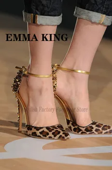 2019 Spikes Leopard Pumps Women Sandals Buckle Strap Pointed Toe Stiletto High Heels Luxurious Party Stage Shoes Woman Plus Size
2019 Spikes Leopard Pumps Women Sandals Buckle Strap Pointed Toe Stiletto High Heels Luxurious Party Stage Shoes Woman Plus Size