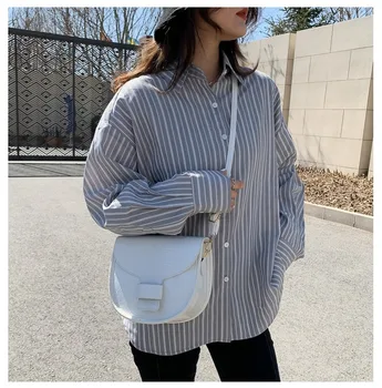 Net red green crocodile pattern bag female 2020 early spring new ins net red saddle bag semicircular small bag messenger bag
Net red green crocodile pattern bag female 2020 early spring new ins net red saddle bag semicircular small bag messenger bag