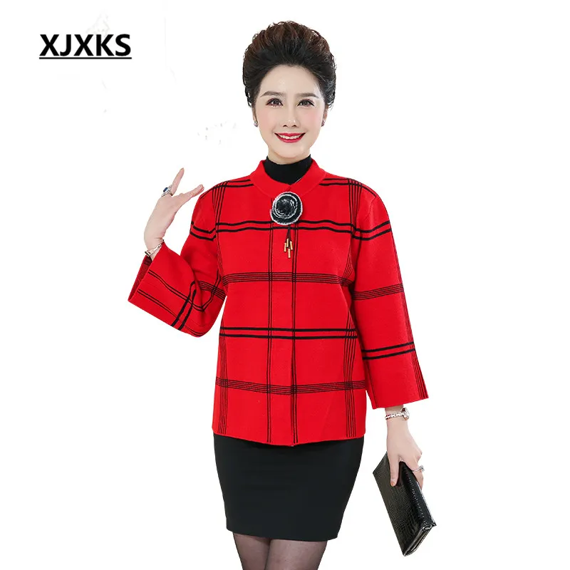 XJXKS Women cashmere knitted sweater coat 2019 autumn winter new loose plus size plaid pattern women woolen coat
XJXKS Women cashmere knitted sweater coat 2019 autumn winter new loose plus size plaid pattern women woolen coat