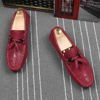 

Designer Red Loafer Shoes Men Round Toe Slip On Tassel Moccasin Shoes Man Snake Pattern Casual Boat Shoes For Driver Black