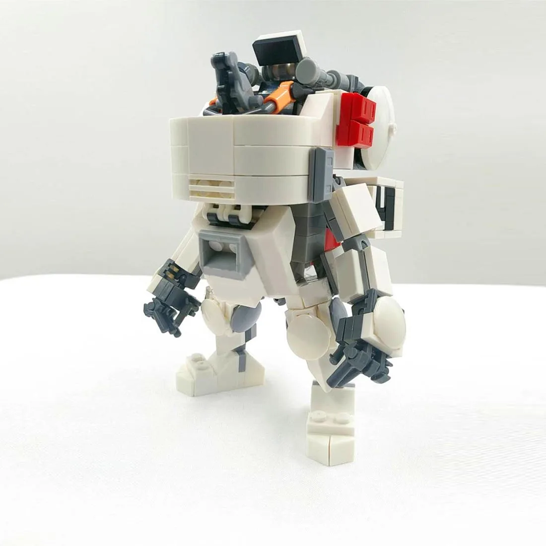 279Pcs 14cm MOC Transporter Mecha Model Assembly Mecha Bricks Toy DIY Building Block Stem Toy Gift
279Pcs 14cm MOC Transporter Mecha Model Assembly Mecha Bricks Toy DIY Building Block Stem Toy Gift