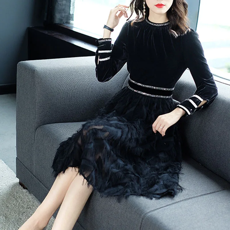 Europe And America Mid-length Stand Collar Elegant Waist Hugging Slimming Tassels Feather Underwear Base Gold Velvet Dress
Europe And America Mid-length Stand Collar Elegant Waist Hugging Slimming Tassels Feather Underwear Base Gold Velvet Dress