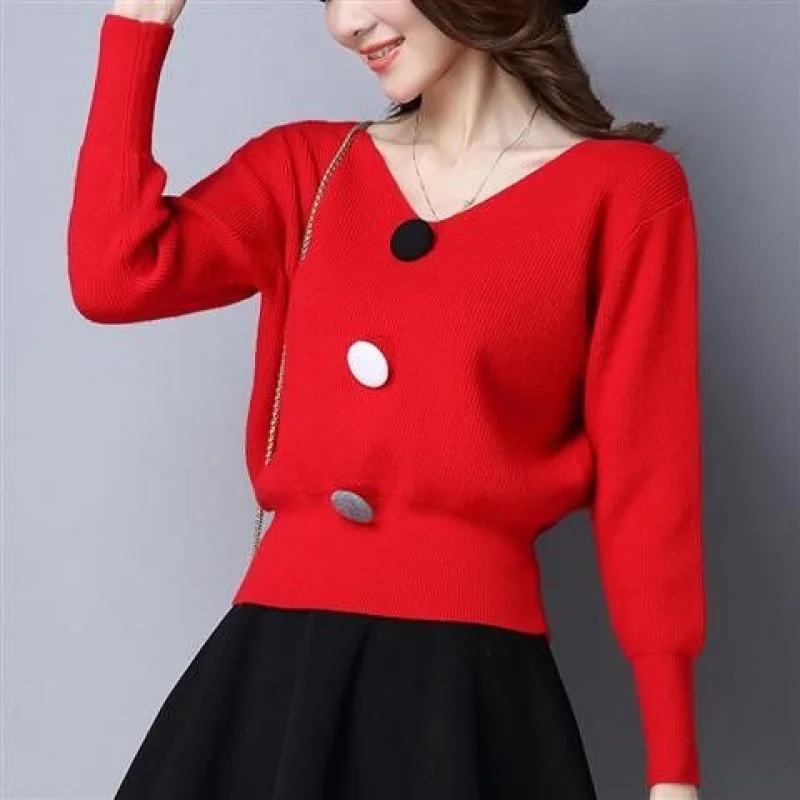 V Neck Women Sweater Short Pullovers Round Buttons Long Sleeve Fashion Soft Knitted Tops Casual Relax Solid Color Basic Knitwear
V Neck Women Sweater Short Pullovers Round Buttons Long Sleeve Fashion Soft Knitted Tops Casual Relax Solid Color Basic Knitwear