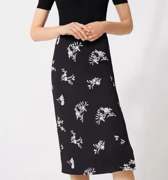 2020 Spring and Summer New Ladies' Elegant Cherry Bay Embroidered women mid-calf straight skirt
2020 Spring and Summer New Ladies' Elegant Cherry Bay Embroidered women mid-calf straight skirt