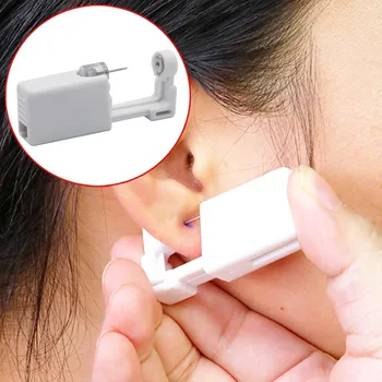 1PC Disposable Sterile Ear Piercing Unit Cartilage Tragus Helix Piercing Gun NO PAIN Piercer Tool Machine Kit Student Female
1PC Disposable Sterile Ear Piercing Unit Cartilage Tragus Helix Piercing Gun NO PAIN Piercer Tool Machine Kit Student Female