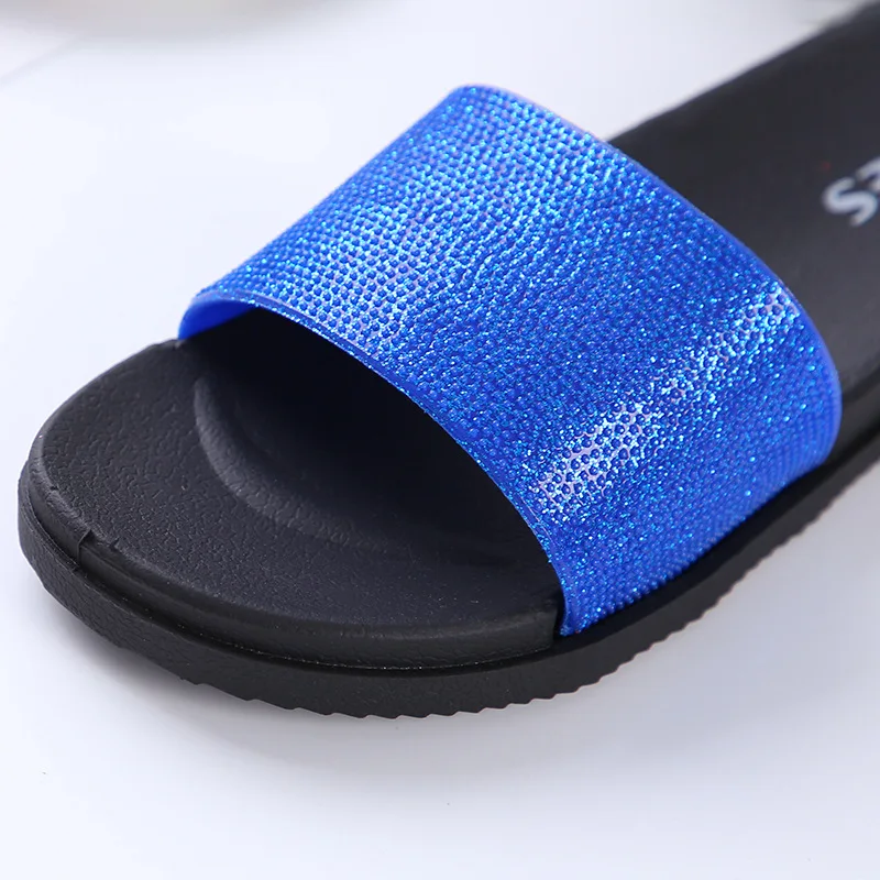 Slippers women's summer indoor household flat bottom flip flops candy color small fresh sandals lightweight wear-resistant
Slippers women's summer indoor household flat bottom flip flops candy color small fresh sandals lightweight wear-resistant