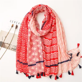 2020 New Fashion Summer Women Scarf bohemia flower Beach Hijab Shawls and Wraps Female Foulard Echarpe Designer pashmina Bandana
2020 New Fashion Summer Women Scarf bohemia flower Beach Hijab Shawls and Wraps Female Foulard Echarpe Designer pashmina Bandana