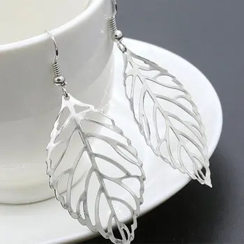 Fashion Wholesale Jewelry Hollow Metal Leaves Dangling Long Statement Drop Earrings For Women Bijoux 
Fashion Wholesale Jewelry Hollow Metal Leaves Dangling Long Statement Drop Earrings For Women Bijoux