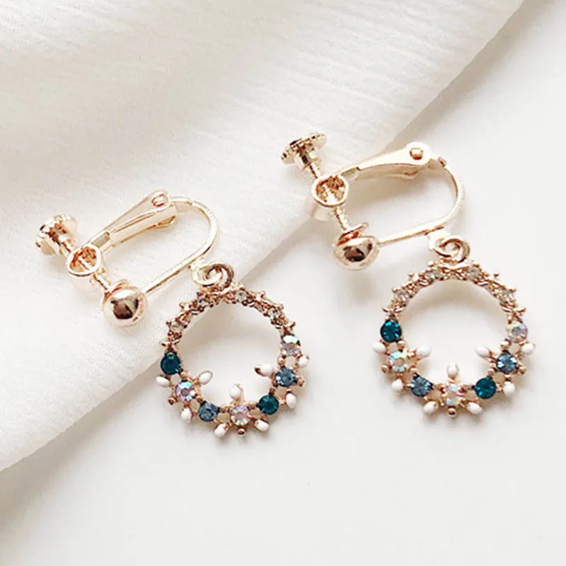 1 Pair Elegant Colorful Rhinestone Round Flower Wreath Dangle Stud Earrings for Women Noiva Wedding Engagement Party Eardrop
1 Pair Elegant Colorful Rhinestone Round Flower Wreath Dangle Stud Earrings for Women Noiva Wedding Engagement Party Eardrop