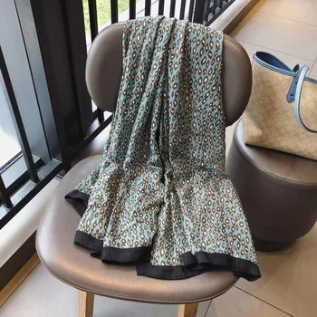 2020 Deluxe Quality Cotton and Hemp Sunscreen silk Scarf Lady Printed Scarf Autumn Winter Long Neck Beach Cotton Shoulder
2020 Deluxe Quality Cotton and Hemp Sunscreen silk Scarf Lady Printed Scarf Autumn Winter Long Neck Beach Cotton Shoulder