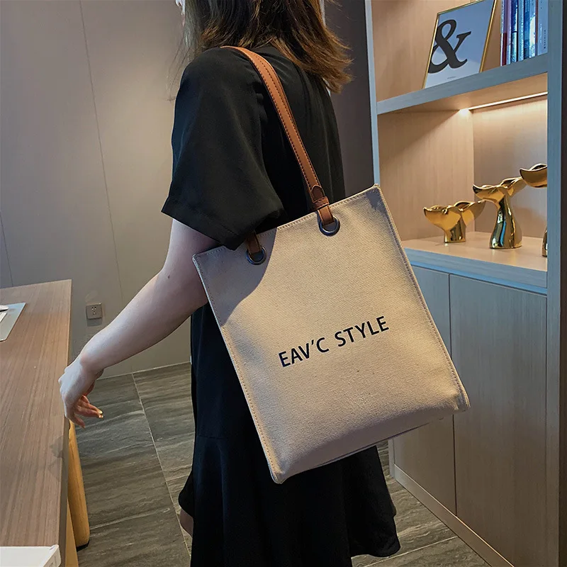 Canvas women 2019 new summer simple portable shoulder bag foreign gas Joker large capacity bag 
Canvas women 2019 new summer simple portable shoulder bag foreign gas Joker large capacity bag