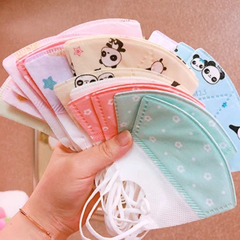 10PCS PM2.5 Kids Disposable Mask Summer Face Mask child Mouth Mask Anti Exhaust Dust Colorful Graphic 3-12 years Nonwoven mask 
10PCS PM2.5 Kids Disposable Mask Summer Face Mask child Mouth Mask Anti Exhaust Dust Colorful Graphic 3-12 years Nonwoven mask