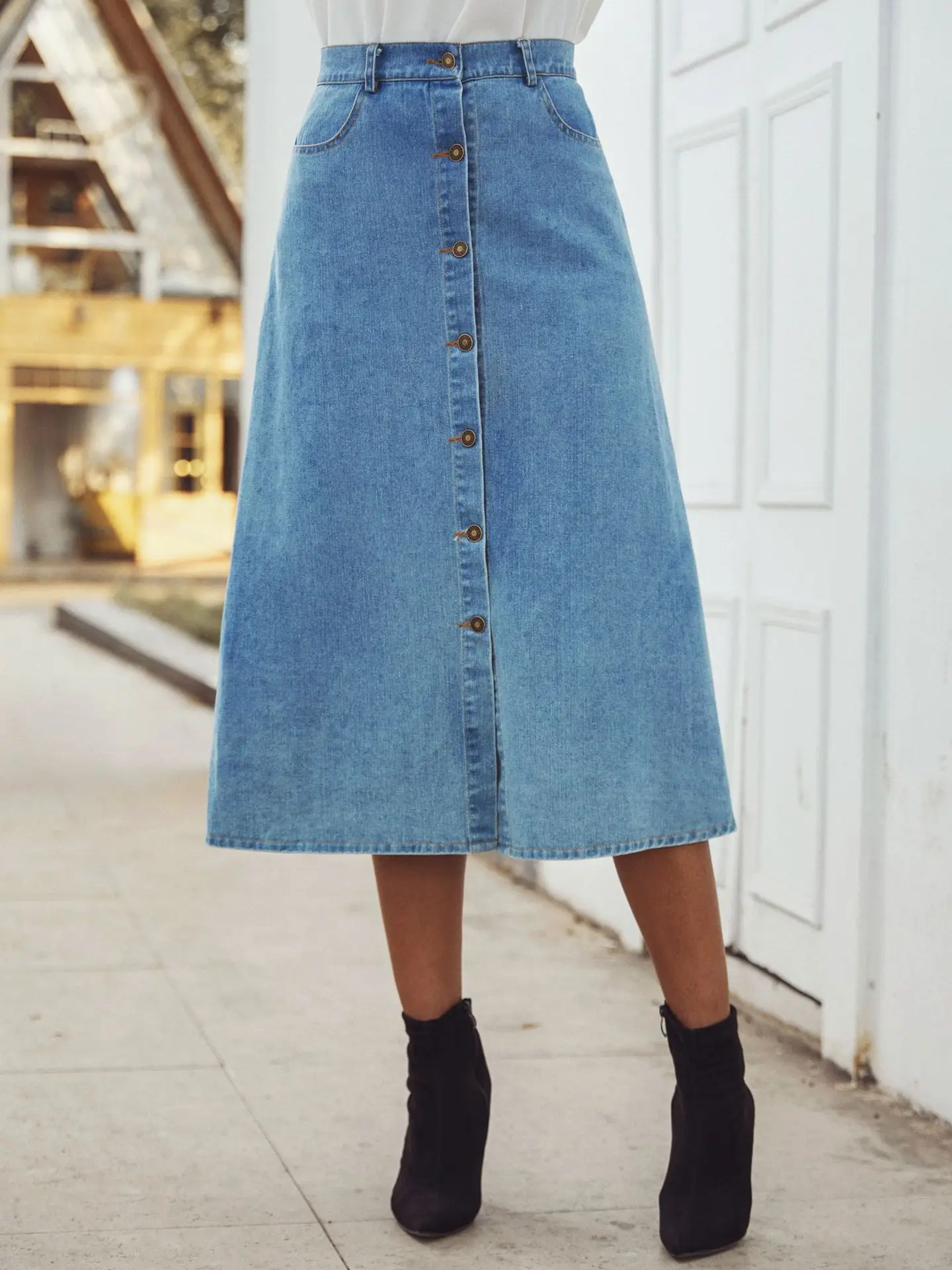 Vintage Denim Skirt Women Blue Spring Summer Travel Button High Waist A-Line Elegant Office Ladies Midi Jeans Skirts Female 2020
Vintage Denim Skirt Women Blue Spring Summer Travel Button High Waist A-Line Elegant Office Ladies Midi Jeans Skirts Female 2020