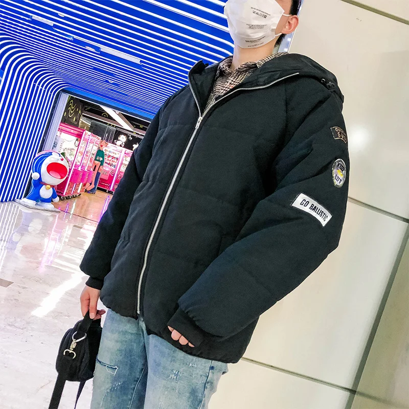 In 2020, the new brand of down jacket men's warm coat for autumn and winter is super light duck down jacket for men's windproof
In 2020, the new brand of down jacket men's warm coat for autumn and winter is super light duck down jacket for men's windproof