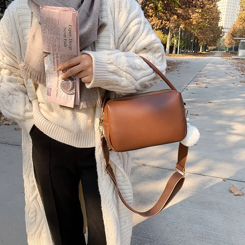 Simple Solid Color Small Square Handbags For Women 2020 High Quality PU Leather Crossbody Shoulder Bag Ladies Travel Flap Purses
Simple Solid Color Small Square Handbags For Women 2020 High Quality PU Leather Crossbody Shoulder Bag Ladies Travel Flap Purses