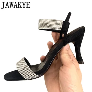 2020 Summer new party shoes high heel beading crystal sandals formal shoes women's ankle strappy sandals sexy high heels
2020 Summer new party shoes high heel beading crystal sandals formal shoes women's ankle strappy sandals sexy high heels