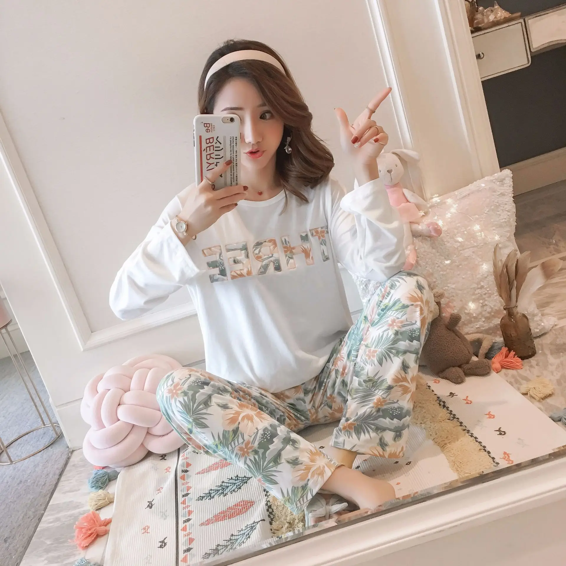 2008 # Lettered Flower Pullover MS Long Sleeve Sweet Pajamas Homewear Set Series
2008 # Lettered Flower Pullover MS Long Sleeve Sweet Pajamas Homewear Set Series