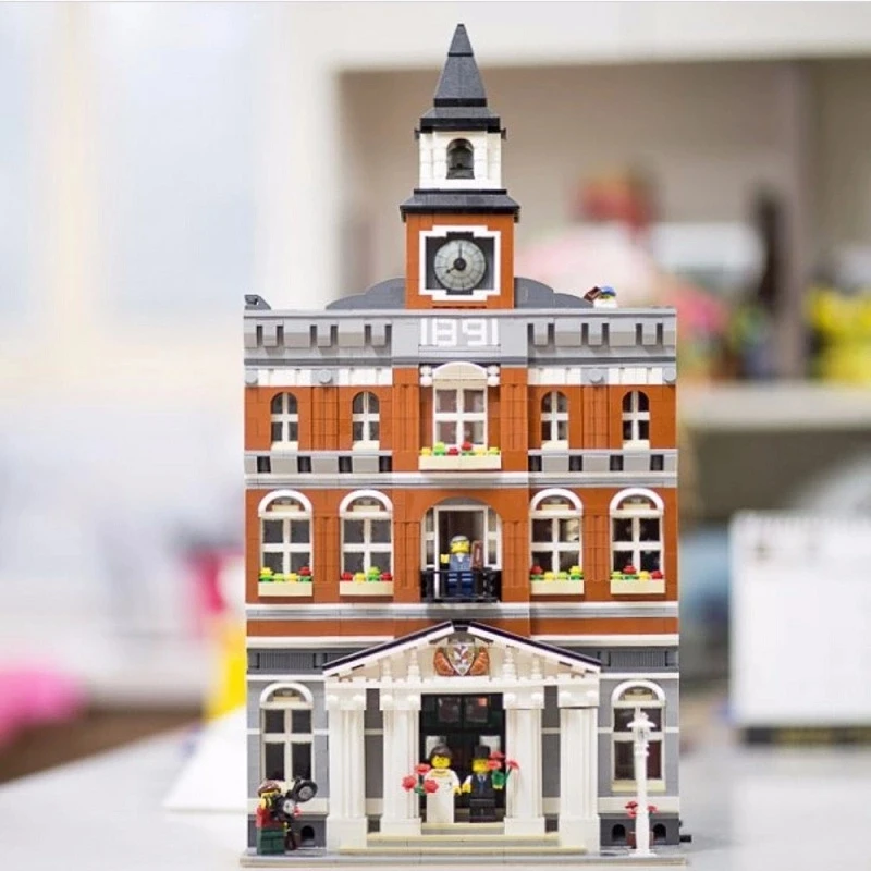 lepinblock 15003 Creator City Street The Town Hall Model 2859Pcs Building Blocks Toy Children Gifts Compatible with 10224
lepinblock 15003 Creator City Street The Town Hall Model 2859Pcs Building Blocks Toy Children Gifts Compatible with 10224