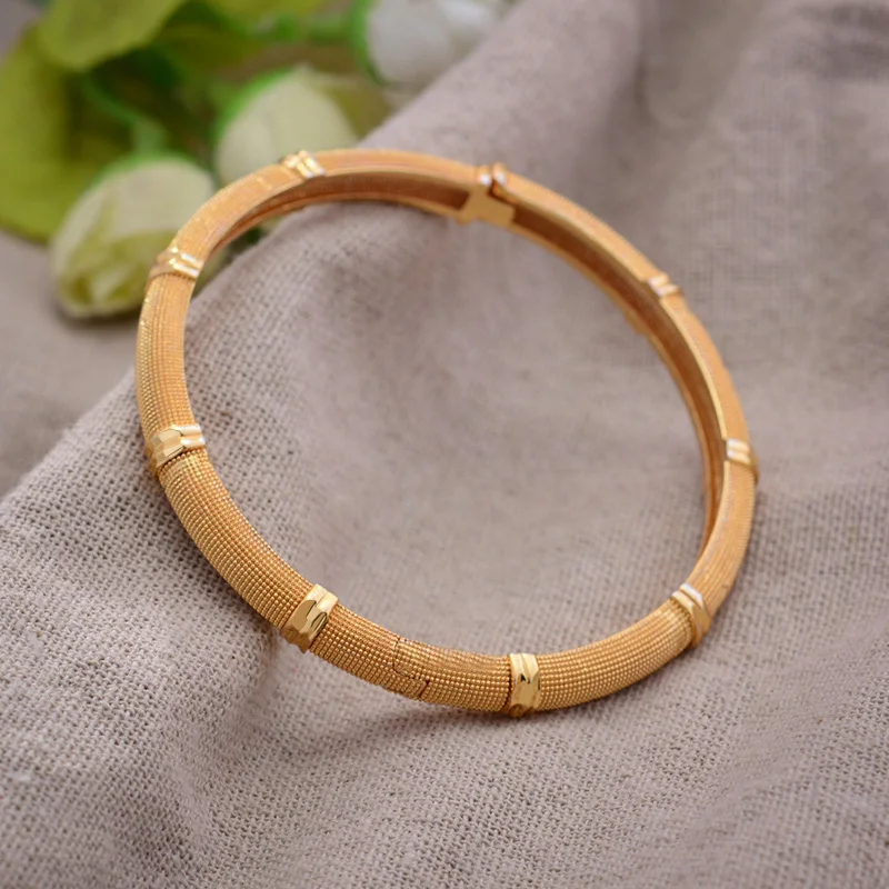 1Pcs/Lot Bangles 24K Ethiopian Arabia Gold Color for women Girl indian dubai African wedding Bangls Bracelet Party bridal Gift
1Pcs/Lot Bangles 24K Ethiopian Arabia Gold Color for women Girl indian dubai African wedding Bangls Bracelet Party bridal Gift