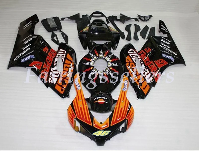 Honda CBR1000RR(2004-2005)==