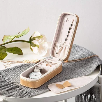 European Style Jewelry Storage Box Portable Simple Zipper Type Jewelry Box For Travel
European Style Jewelry Storage Box Portable Simple Zipper Type Jewelry Box For Travel